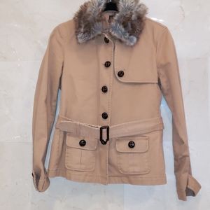 WOMEN'S GAP BEIGE COAT JACKET WITH FUR COLLAR